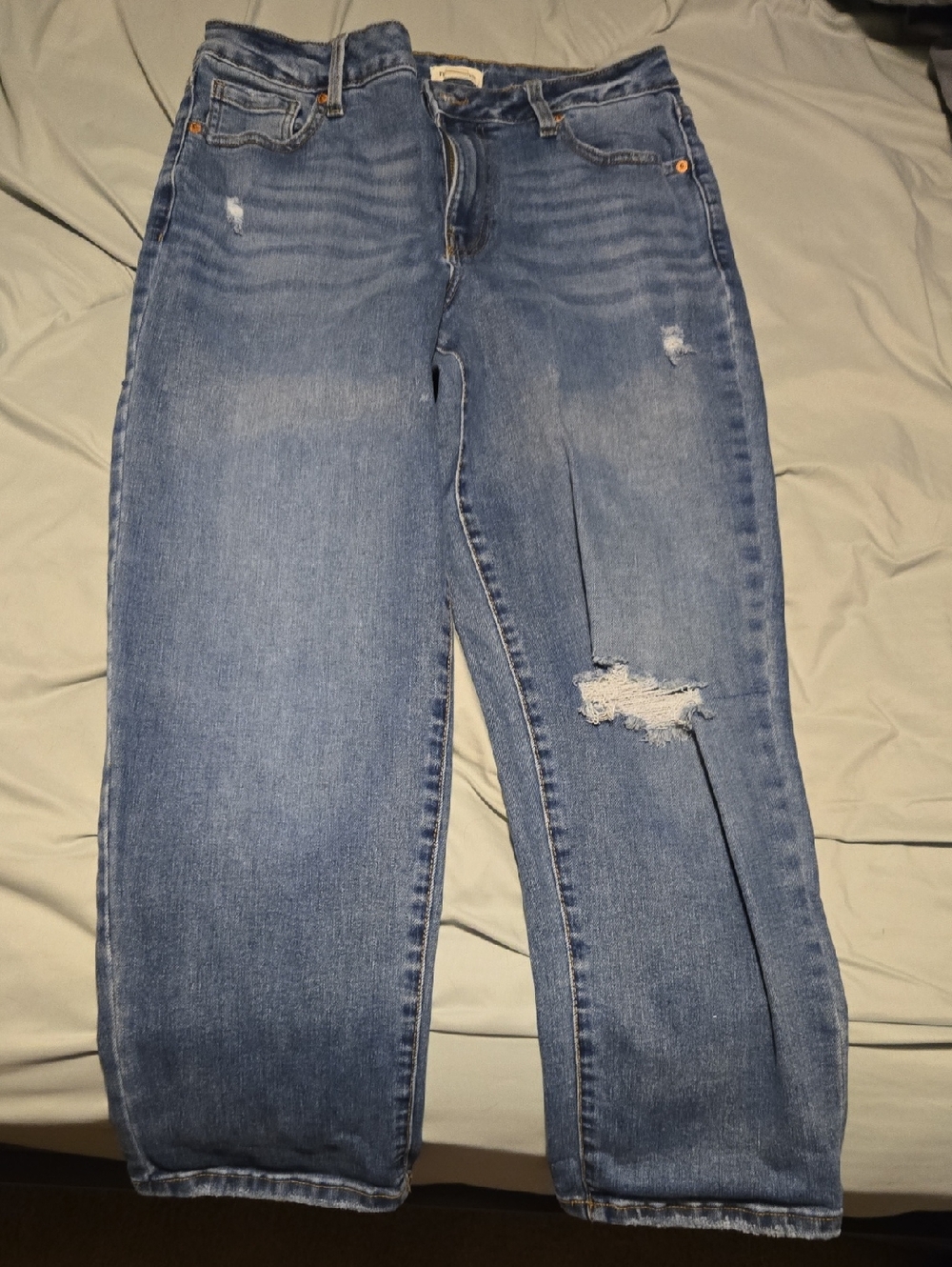 Maurices Highrise Boyfriend Crop Sz 12 Distressed Women’s Jeans - Blue